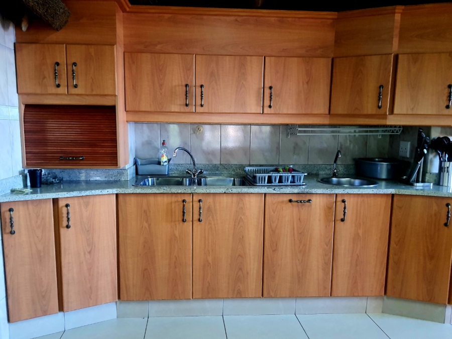 3 Bedroom Property for Sale in Menkenkop Western Cape